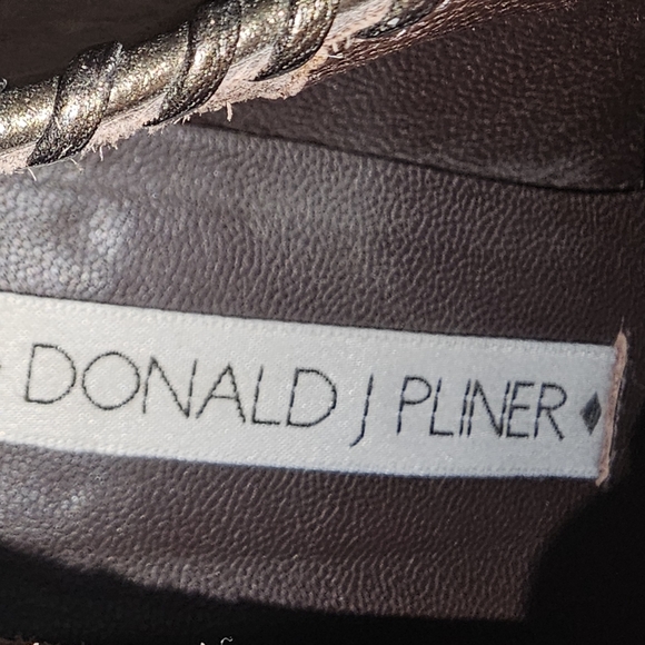 Donald J. Pliner Taupe and Metallic Heels - Picture 8 of 9
